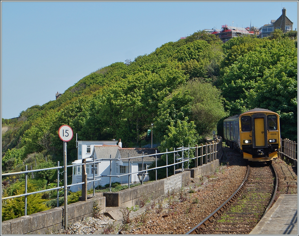 Der Triebwagenzug 150 246 erreicht St Ives.
17. Mai 2014 