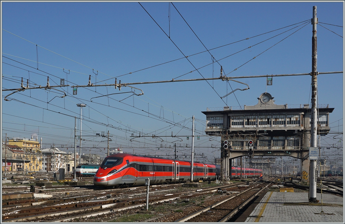 Ein Trenitalia FS ETR 400 Frecciarossa 1000 in Milano Centrale.
1. März 2016