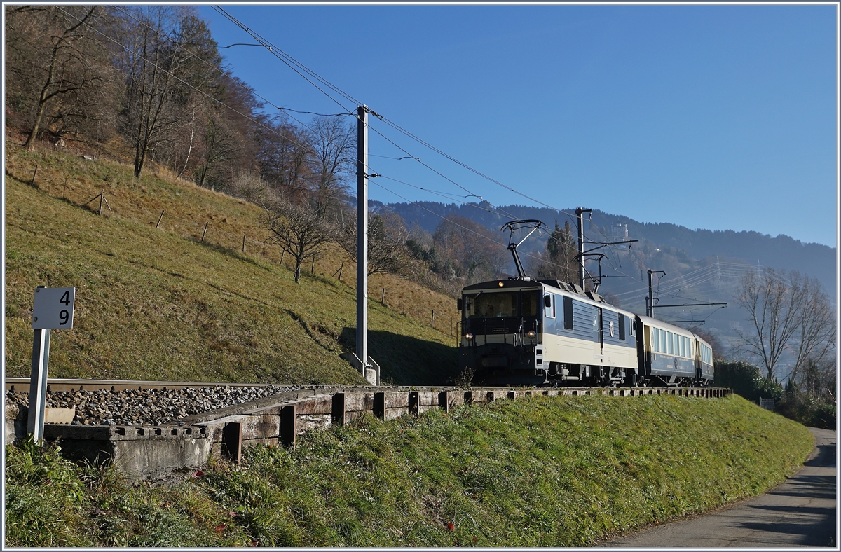 Eine MOB GDe 4/4 mit ihre GoldenPass Classic Zug kurz vor Chernex.
8. Dez. 2016