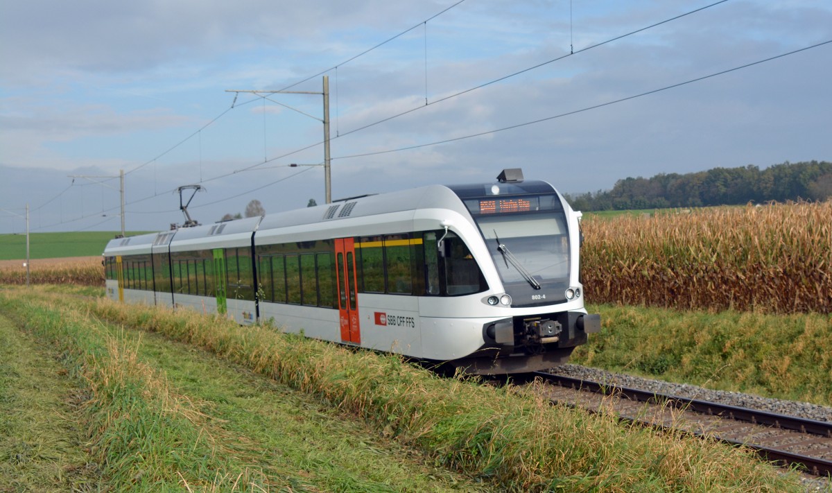 RABe 526 802-4 als S33 Schaffhausen - Winterthur am 25.10.2014 bei Henggart
