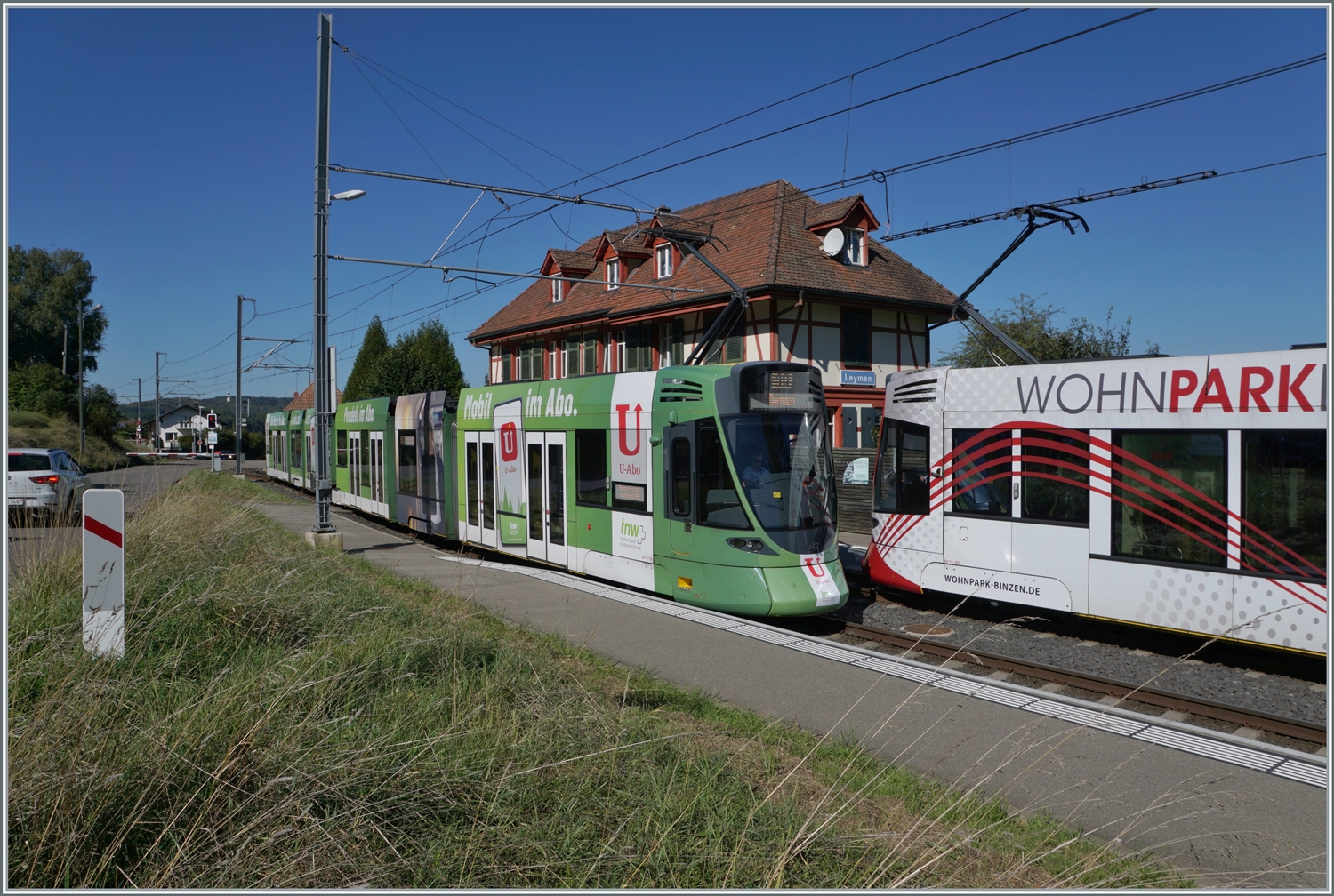 Im Bahnhof Leymen kreuzen sich sind BLT Züge nach Rodersdorf und Dornach.

26. Sept. 2023