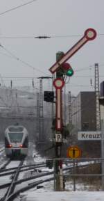 Bahntechnische Anlagen (Signale, etc.) Formsignal P1 in Kreuztal
Im Hintergrund ist noch ein Flirt zu erkennen
(29.12.2009) 
