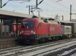 BR 182 (ES 64 U2-) 182 007-5 mit G�terzug am 16.01.10 in Fulda