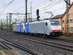 BR 186 Railpool 186 102 leider eine kleine Bewegungsunsch�rfe vorne und 186 110 am 10.10.09 in Fulda
