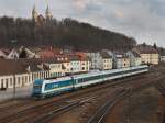 br-223-er-20de-2000/105974/die-223-067-am-02042010mit-dem Die 223 067 am 02.04.2010mit dem ALEX von Prag nach Nrnberg bei der Einfahrt in Schwandorf. 
