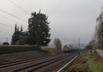 Mit dem sonntäglichen, gemischten Güterzug von München Nord Rbf nach Mühldorf wurde 247 056-5 am 13.11.16 in Markt Schwaben im Bild festgehalten.