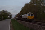 br-2664-class-77br-247/552569/fuer-077-022-7-die-wieder-im Für 077 022-7, die wieder im Dieselparadies Mühldorf weilt, wurde meine Kamera am Abend des 24.04.17 um 20:07 Uhr in Poing mal so richtig ausgereizt.

Die Lok zog in langsamer Fahrt einen schweren und sehr langen gemischten Güterzug von Mühldorf nach München Nord Rbf.