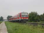 Der 628 639 mit dem 628 589 als RB nach Burghausen am 11.06.2011 unterwegs bei Alttting.
