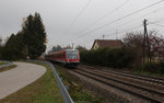 BR 0628/527664/auf-ihrer-fahrt-von-muehldorf-nach Auf ihrer Fahrt von Mühldorf nach München Hbf wurden 628 560-5 und sein Schwesterfahrzeug am Rande von Markt Schwaben am 13.11.16 verewigt.