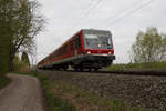628 433-5 war zusammen mit 628 596-9 am 23.04.17 von München Hbf nach Mühldorf unterwegs und wurde am Ortsrand von Poing im Bild festgehalten.