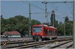 Der DB 650 201-6 verlässt Lindau Insel als Regionalbahn nach Friedrichshafen. 

14. Aug. 2021