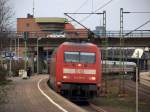 Mit dem IC 2373 von Stralsund nach Karlsruhe fuhr 101 039-6 am 15.1 in den Harburger Bahnhof ein.