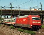 br-6101-adtranz/142768/101-019-8-rollte-am-1611-mit 101 019-8 rollte am 1.6.11 mit dem IC 1981 nach Mnchen Hbf aus dem Bahnhof Hamburg-Harburg.