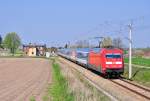 Mit dem EC 179 nach Prag hat die 101 058 gerade Rostock verlassen.In Gragetopshof wurde dwer Zug von etlichen Fotografen erwartet.Geknipst am 19.04.2013!