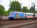 101 102-2 zog einen Intercity in den Bahnhof Hamburg-Harburg am 22.5