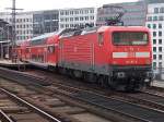 Am 03.April 2010 schob 112 165 den RE nach Cottbus in den Bahnhof Berlin Friedrichstrae.