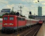 115 166-1 stand mit einem Autozug im Bahnhof Hamburg-Altona am 14.7.10