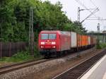 Matzi NR.1 145 001-4 fuhr mit einem Containerzug durch den Bahnhof Rotenburg/Wmme am 12.6.