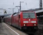 br-6146-traxx-f-p140-160-ac1-2/120240/146-207-6-mit-re-nach-stuttgart 146 207-6 mit RE nach Stuttgart Hbf am 12.02.11 in Wrzburg