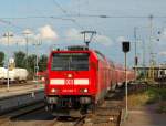 Mit dem RE nach Sonneberg/Thringen rollte 146 240-7 am 25.7.11. in den Bahnhof von Bamberg ein.