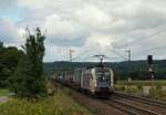 Mit einem KLV Zug fuhr ES 64 U2-068 durch Plling in Richtung Regensburg am 10.8.11.