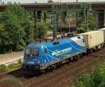 br-6182-es-64-u2-/169963/1116-912-5-der-mittelweserbahn-rollte-mit 1116 912-5 der Mittelweserbahn rollte mit einem langen Containerzug durch Hamburg-Harburg am 8.7.11.