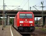 185 281-3 fuhr mit dem Samstags Kali-Zug von Hamburg Hohe Schaar kommend durch den Harburg Bahnhof am 11.9.