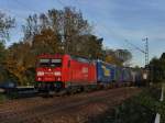 br-6185-traxx-f140-ac1-ac2/137675/die-185-272-am-08102010-mit Die 185 272 am 08.10.2010 mit einem KLV-Zug unterwegs bei Hausbach. 
