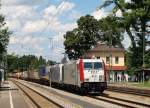 185 664-0 und 185 661-6  Paul  zogen einen schweren KLV-Zug durch den Asslinger Bahnhof am 26.7.11