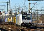 185 717 boxxpress/Railpool mit Containerzug am 16.01.12 in Fulda