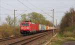 185 369 mit Güterzug am 01.04.17 in Hamburg Moorburg.