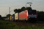 br-6189-es-64-f4-/105334/189-028-4-mit-einem-containerzug-in 189 028-4 mit einem Containerzug in Neuss-Weienberg am 22.09.2010