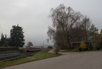 Als S2 nach Markt Schwaben wurde 423 640-2 kurz vor ihrem Ziel am Rande derselben Kleinstadt am 13.11.16 fotografiert.