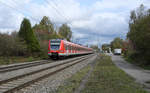 Mit einem nicht stimmenden Ziel auf dem Zugzielanzeiger war 423 231-0 als S2 nach Petershausen oder Altomünster am Nachmittag des 22.10.17 in Poing unterwegs.