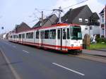 Eine Doppeltraktion aus DWAG-N8 der Dortmunder Stadtwerke ist am 16. Mai 2008 in Asseln unterwegs.