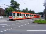 Eine Doppeltraktion aus DWAG-N8 der Dortmunder Stadtwerke ist am 16. Mai 2008 in Dorstfeld unterwegs.