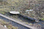 Ausgedient hat ein altes Schild im Bahnhof von Gerstungen, welches Fahrgäste vor dem verbotenen Überschreiten der Gleise warnt. (11.03.17)