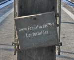 Ich will nicht wissen, wie lange diese Schachtel da schon hngt... (Frankfurt (Main) Hbf,05.01.2010)
