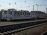 Die 109-3 links und 109-1 rechts am 12.April 2009 in ...