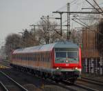 Eigene Bilder/128742/die-regionalbahn-nach-itzehoe-donnerte-mit Die Regionalbahn nach Itzehoe donnerte mit Hchstgeschwindigkeit durch Halstenbek am 20.3.