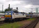 DE 2700-12 schob die Nord-Ostsee-Bahn von Westerland/Sylt kommend in den Bahnhof Hamburg-Altona am 20.6.