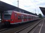 Eisenbahnbilder/51593/425-533-7-steht-als-re 425 533 7 steht als RE 8 nach Koblenz Hbf in Neuwied
