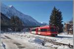 Pünktlich zur Abfahrt des Triebzuges 94 87 0001 854-2 F SNCF, der als TER 18911 von Chamonix Mont Blanc nach Vallorcine fährt, erreichten die Sonnestrahlen endlich den nördlichen
