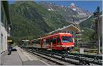 alpen-metro-martigny---vallorcine---chamonix---st-gervais/704772/der-sncf-z-850-n176-54 Der SNCF Z 850 N° 54 (94 87 0001 858-3 F-SNCF) beim Halt in Argentière. 

7. Juli 2020 