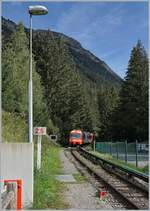 Ein SNCF Z 800 (Baugleiche Züge fahren bei der MC als Bhe 4/8) ist als TER 18910 von Vallorcine nach Saint-Gervais-les-Bains-Le-Fayette unterwegs.