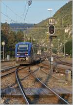 X 73500 - X 73900/805057/bei-der-ligne-des-horlogers-besan231on Bei der 'Ligne des Horlogers' (Besançon - Le Locle) überflüssig geworden, verkehrt nun der  der SNCF X 73755 auf der Strecke Vallorbe Frasne. Er verlässt als TER 18136 Vallorbe in Richtung Frasne.

21. Juli 2022