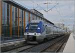 z-27500-agc-zgc/737130/der-sncf-z-27694-erreicht-von Der SNCF Z 27694 erreicht von Bellegarde (Ain) kommend den Bahnhof von Annemasse. 

28. Juni 2021
