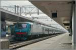 e-464-traxx-p160-dcp/435768/die-fs-e-464-569-mit Die FS E 464 569 mit einen Regionalzug in Roma Termini.
29. April 2015