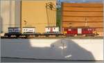 spur-n/880383/der-zirkus-kommt-die-sbb-de Der Zirkus kommt... Die SBB De 4/4 1667 ist mit drei Niederbordwagen die mit Zirkuswagen beladen sind unterwegs.

10. Mai 2025