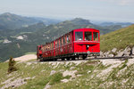Ein dampfbetriebener Zug hinauf zur Schafbergspitze konnte am 26.05.16 fotografiert werden.